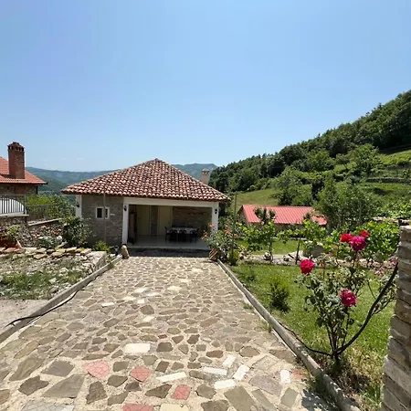 Traditional Albanian Escape Near Tirana Ferienhaus *